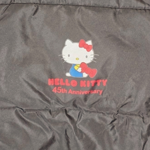 Hello Kitty 45th Anniversary Puffer Black and Red Tote Bag With Zipper - Picture 3 of 8